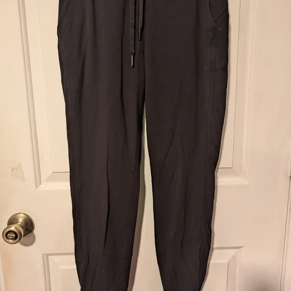 Women's Lululemon Joggers Pants Size 4 - Picture 2 of 8